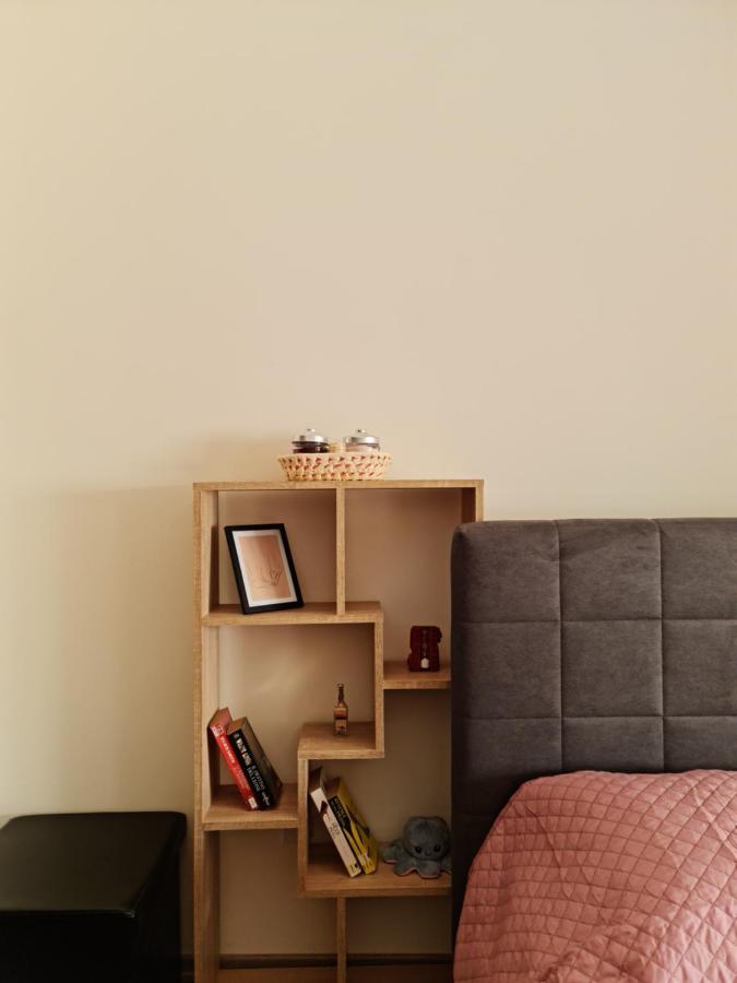 Apartment Lovely One Bedroom In Tirana